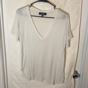 Lulu’s V-Neck